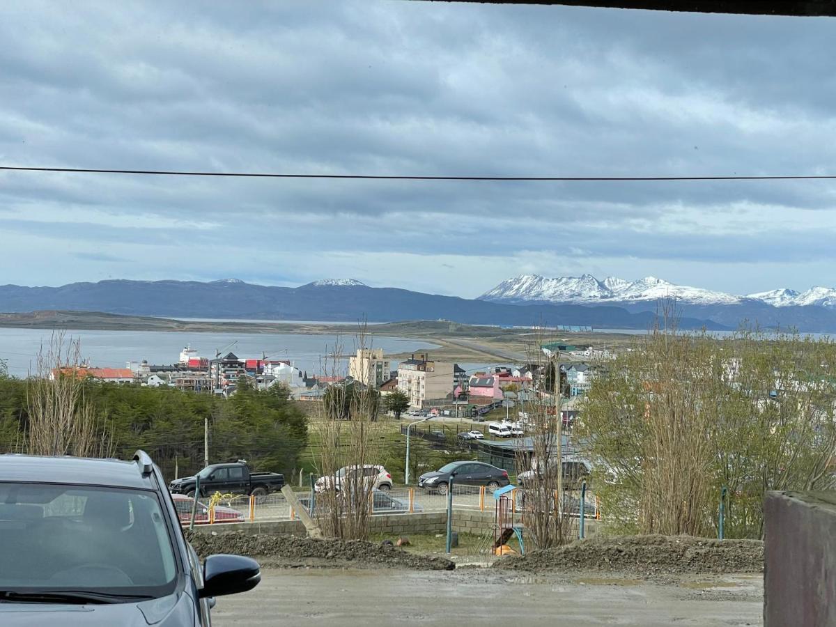 Mirando Al Canal Ushuaia Kültér fotó