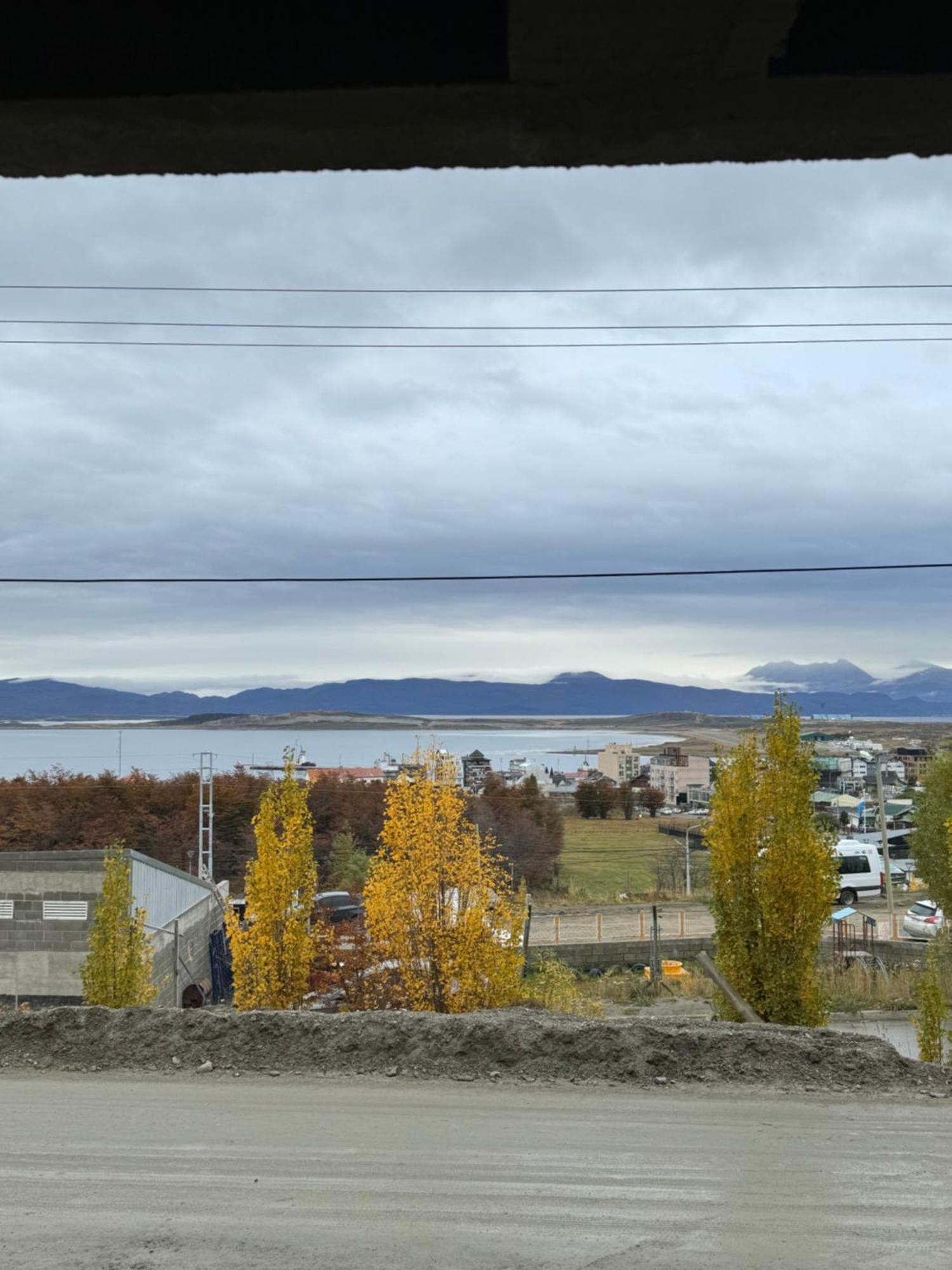 Mirando Al Canal Ushuaia Kültér fotó