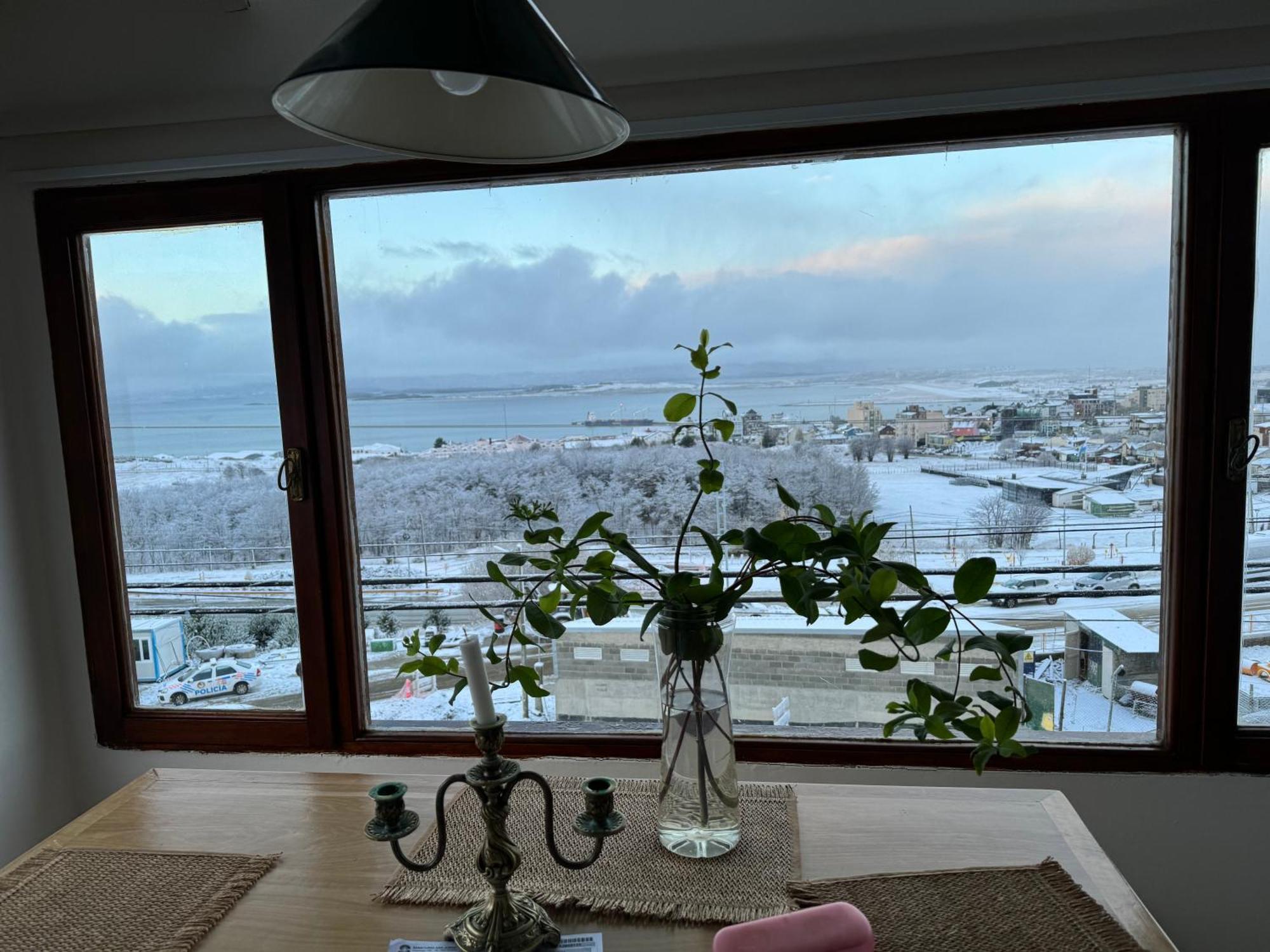 Mirando Al Canal Ushuaia Kültér fotó